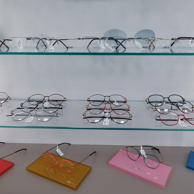 Подбор очков и контактных линз